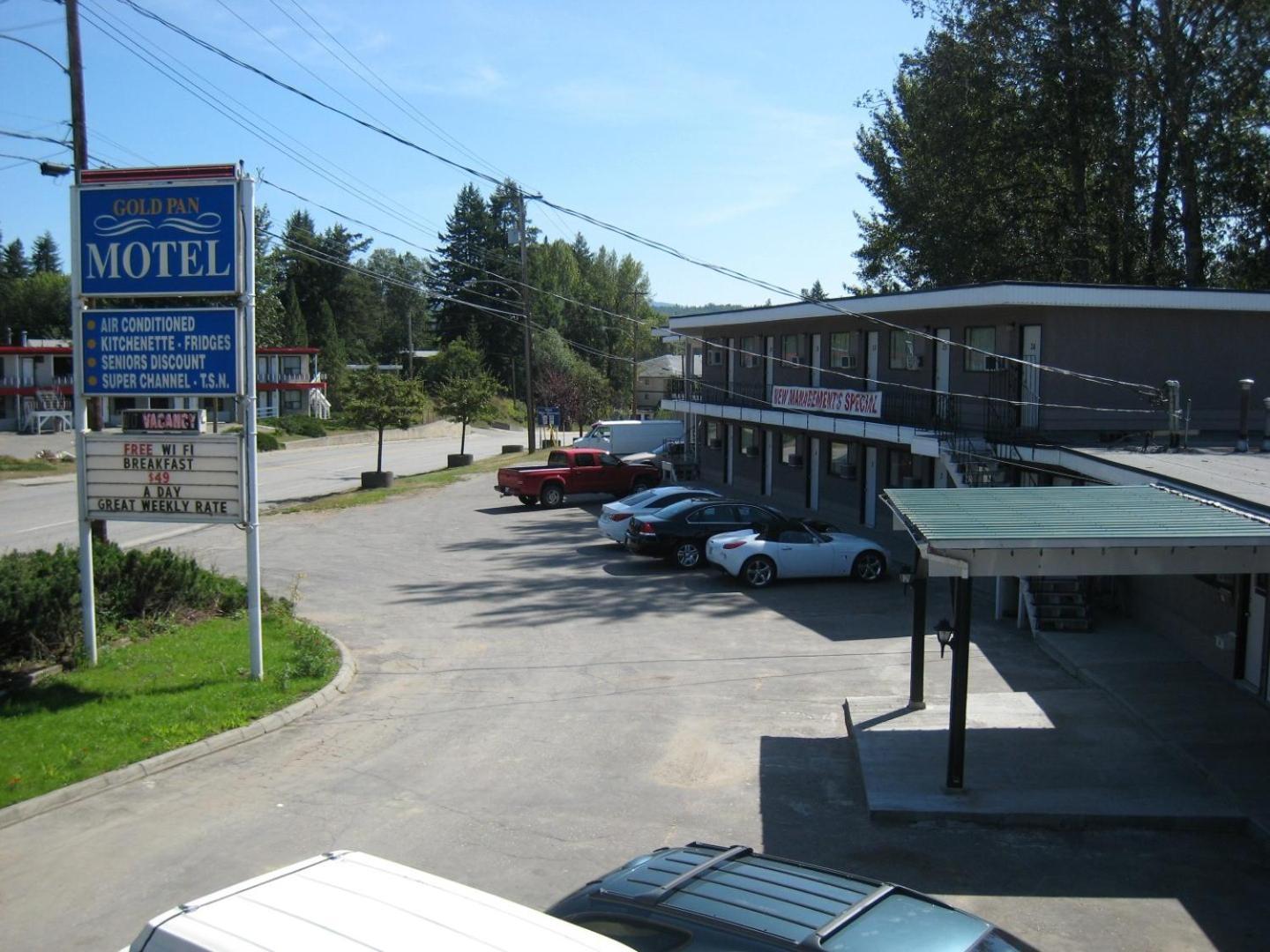 Gold Pan Motel Quesnel Exterior photo