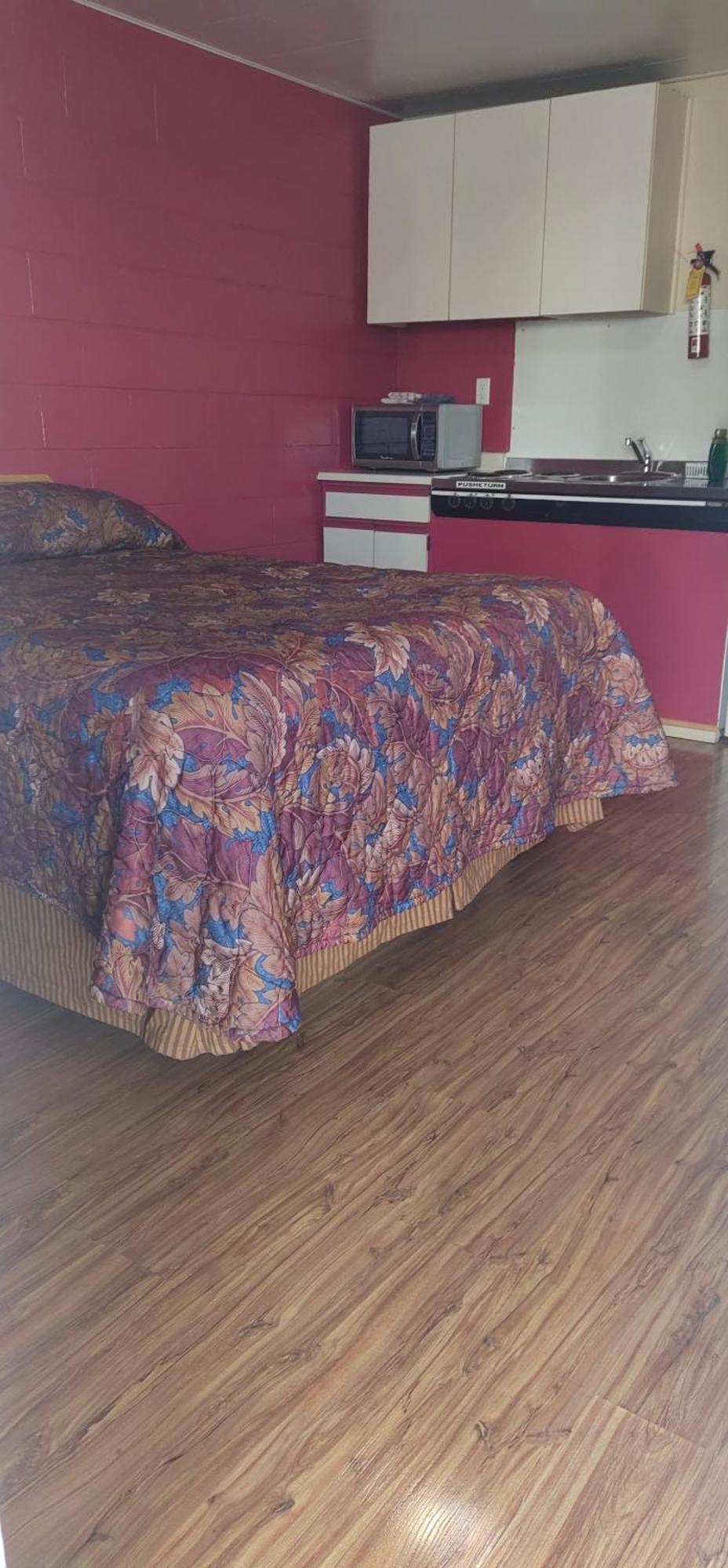 Gold Pan Motel Quesnel Room photo