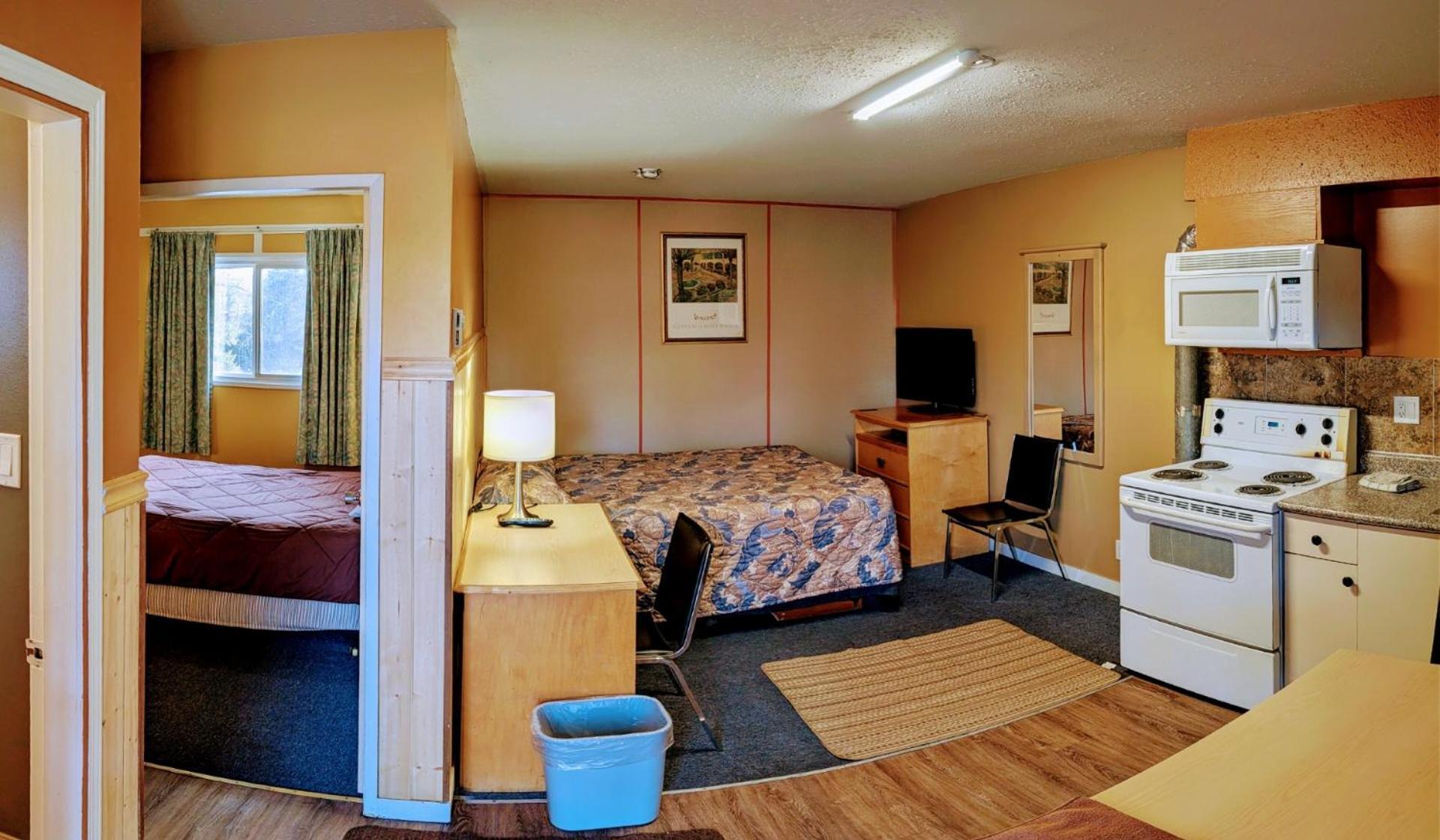 Gold Pan Motel Quesnel Exterior photo